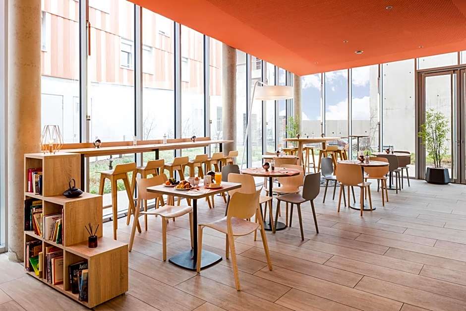 Aparthotel Adagio Access Paris Massy Gare