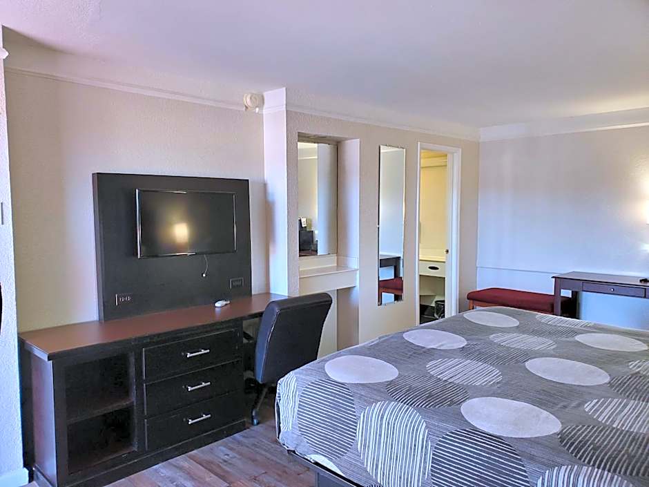 Budget Host Inn- Medical Center