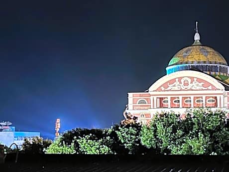 Hospedagem Residencial na Frente do Teatro Amazonas