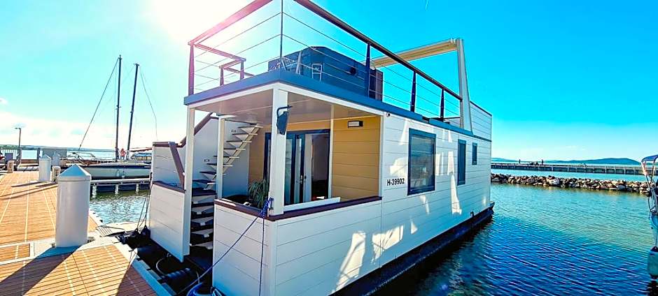 Fenyves Yacht Club Superior