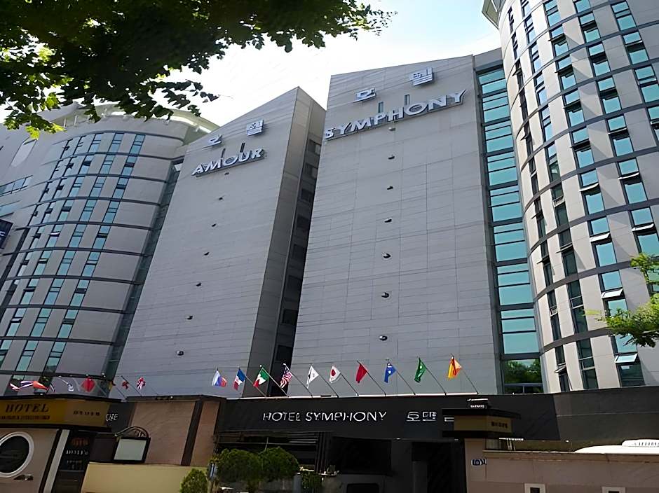 Amour Symphony Hotel