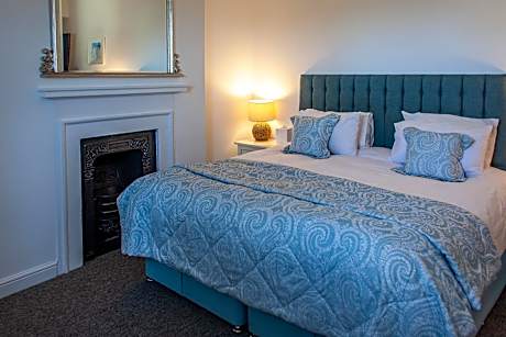Twin room-Superior-Ensuite with Shower