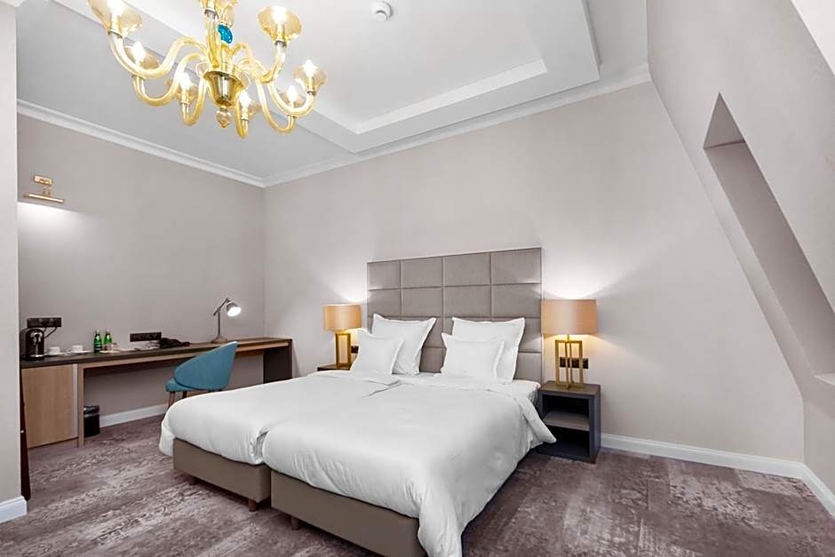 Grand Park Hotel