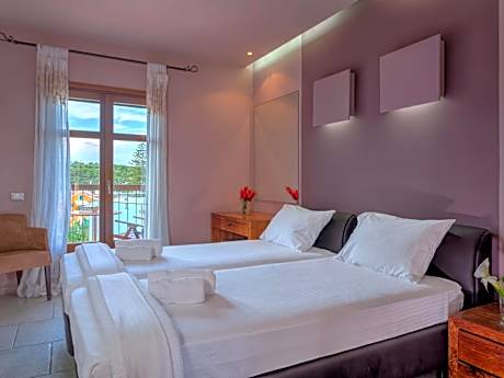 Twin Room - Ground Floor