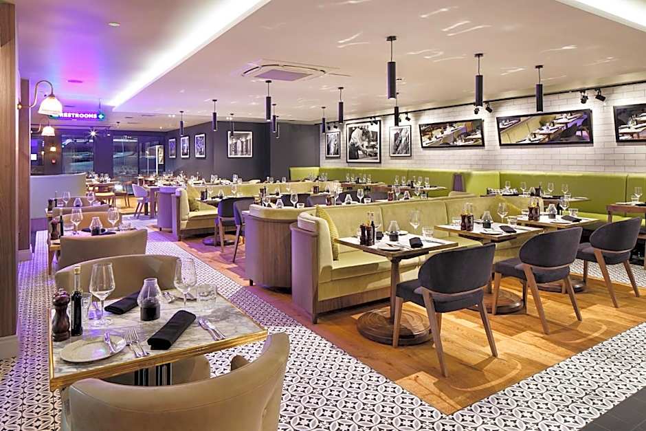 Holiday Inn Brentwood By IHG