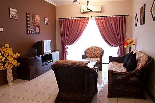 Homestay Marina Court Resort