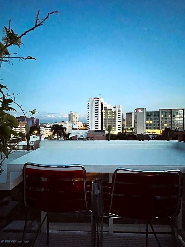 Now Hotel