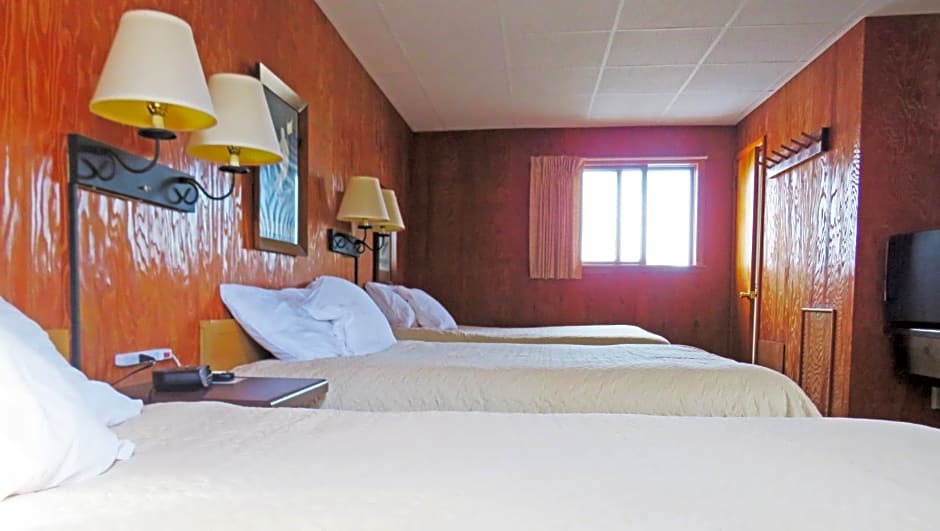 Indianhead Ironwood Hotel