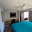 Mountain Vista Inn & Suites - Walking Distance to the Island