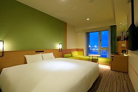 Superior King Room and River View - High Floor - Non-Smoking
