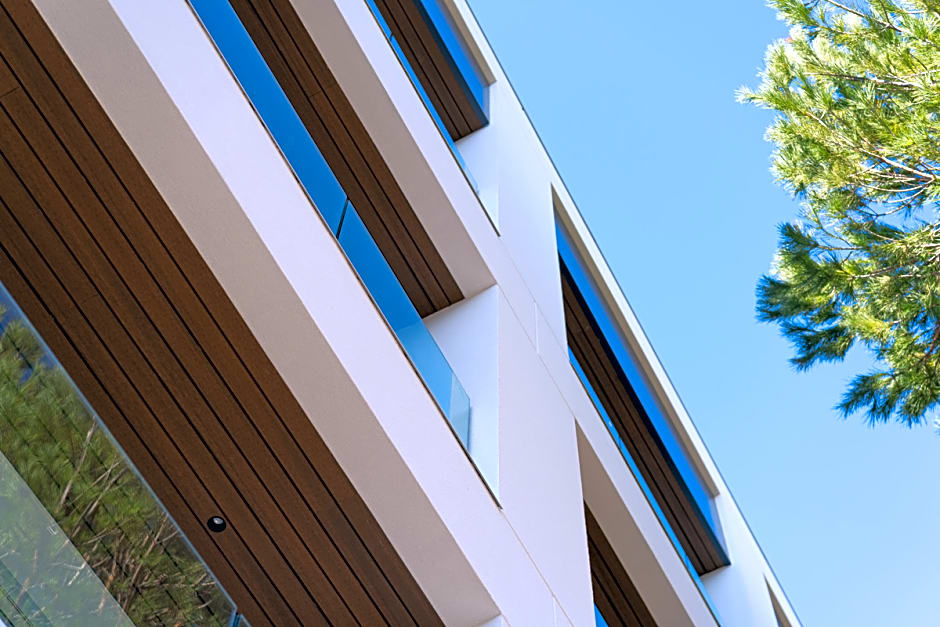 Marina Gardens Boutique & Suites