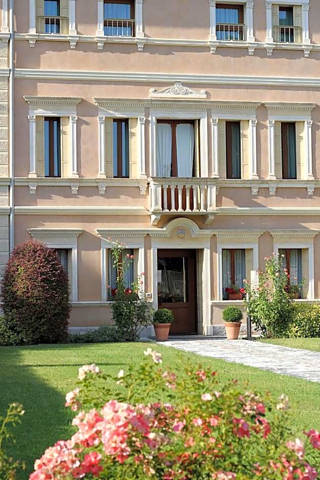 Hotel Villa Maternini