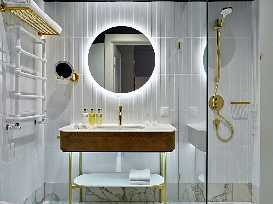 Hotel Altus Palace - Destigo Hotels