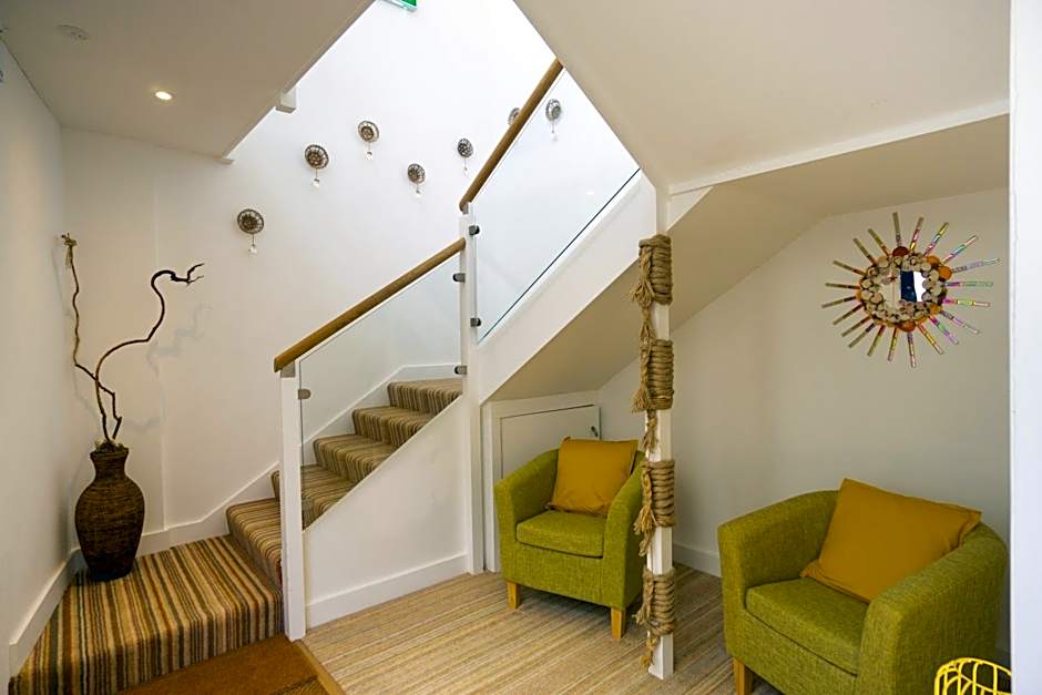 Largigi Rooms, Close to the Beach and Town Centre, Parking available