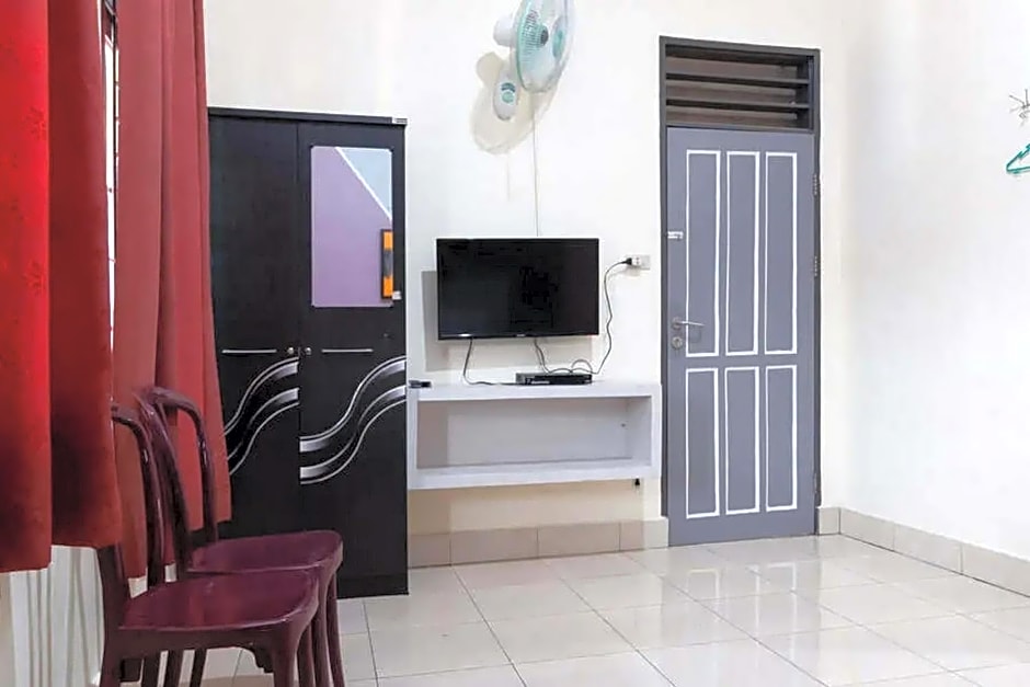 Hotel 78 Parapat Mitra RedDoorz