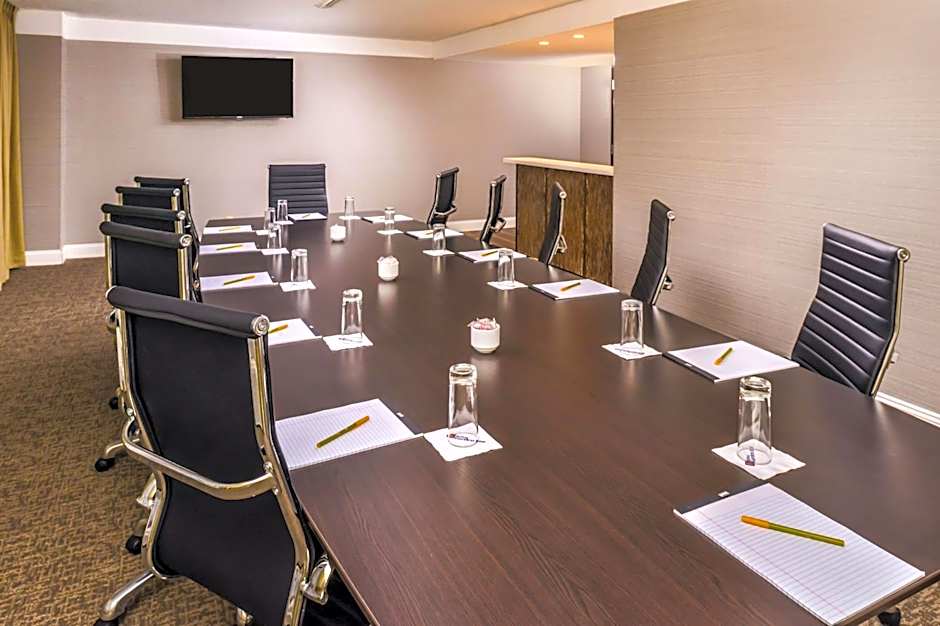 Hilton Garden Inn Southfield