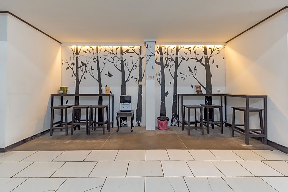 RedDoorz near Taman Kota Lapang Merdeka Sukabumi