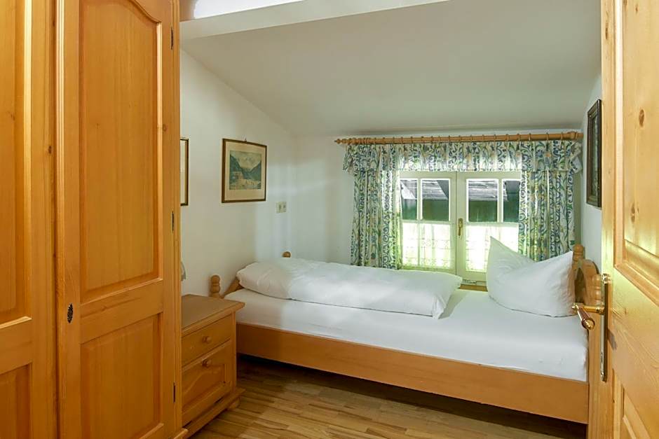 Alt Montafon Hotel Appartements by Pferd auf Wolke