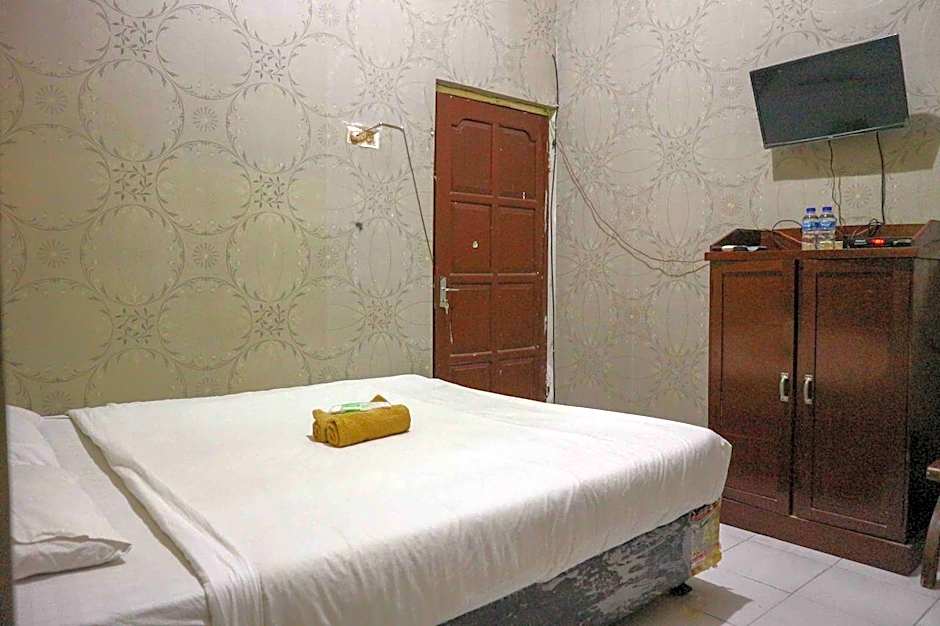 Roemah Monjali By RedDoorz – Sleman, MN