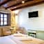 Trapela Areopolis, Boutique Hotel