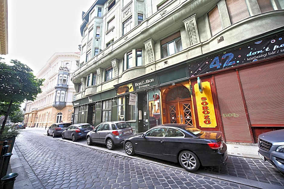 Amber Terrace Studios Downtown