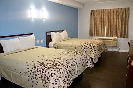 Queen Room with Two Queen Beds - Non-Smoking