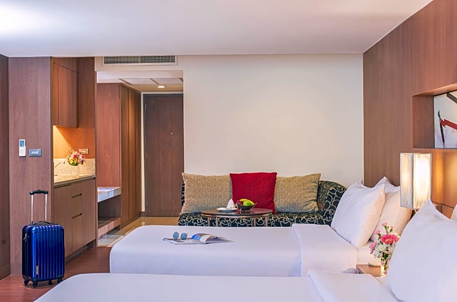 Narai Hotel (SHA Extra Plus)