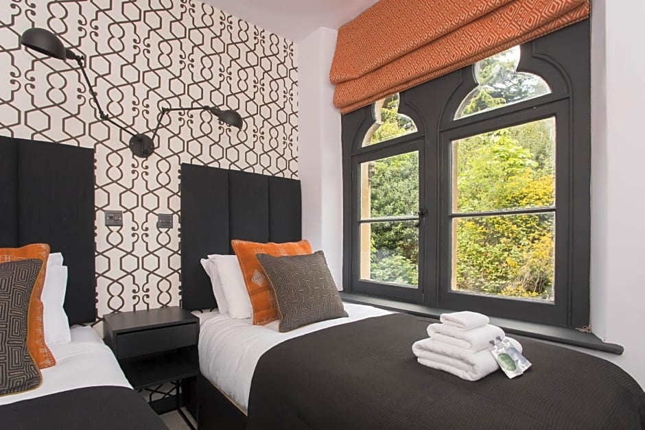 Locksbrook Lodge - Hot Tub - Spacious Outdoor Space