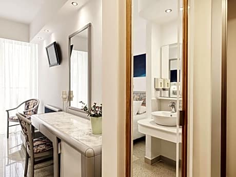 Club Twin Room Park View