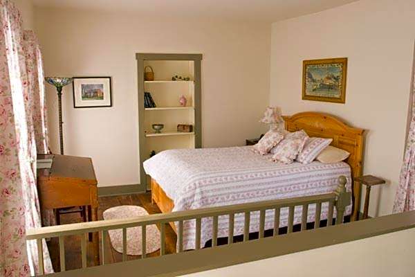 The Lafayette Inn & Restaurant