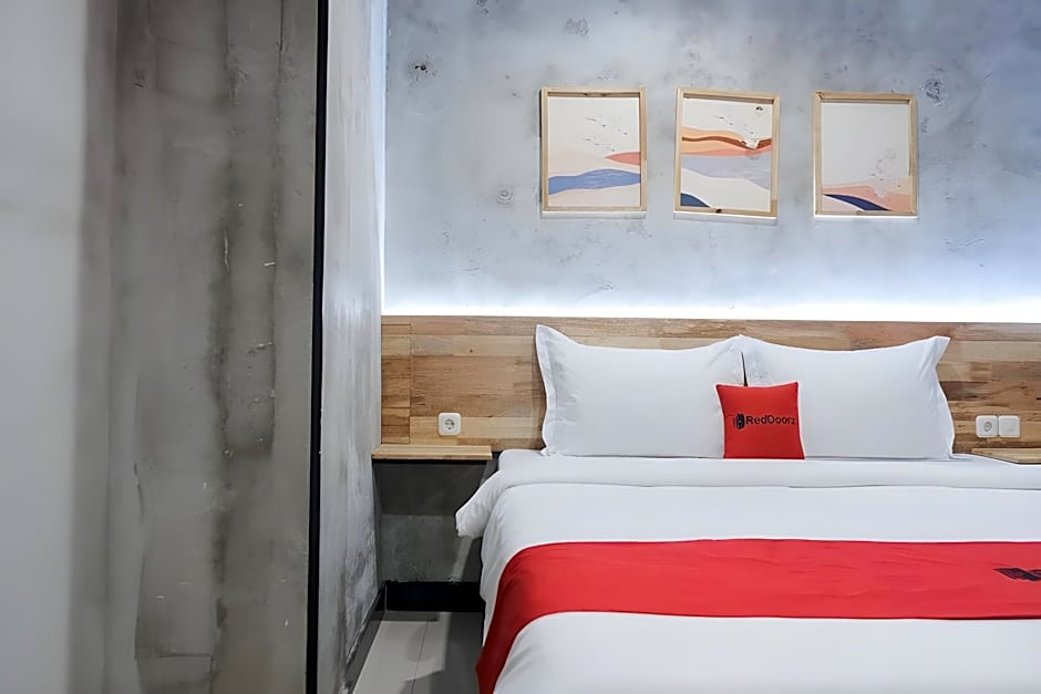 RedDoorz @ Sekip Medan