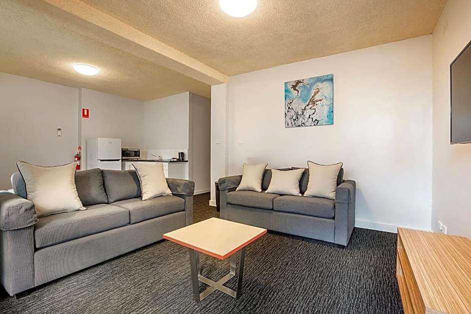 Nightcap at Waltzing Matilda Hotel