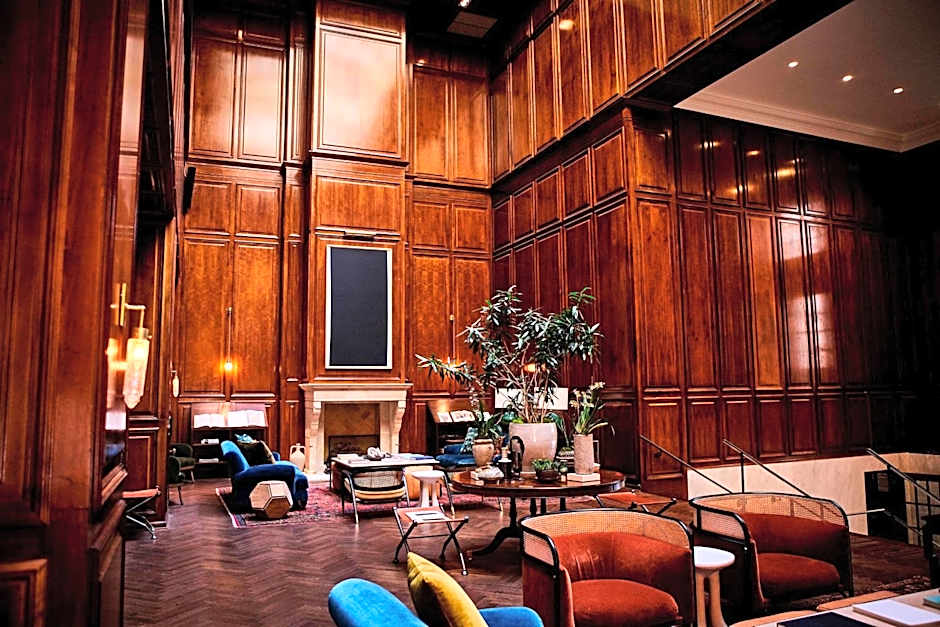The Adolphus, Autograph Collection