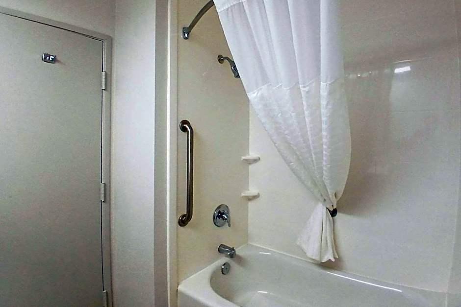 Comfort Inn near Downtown & Blue Ridge PKWY