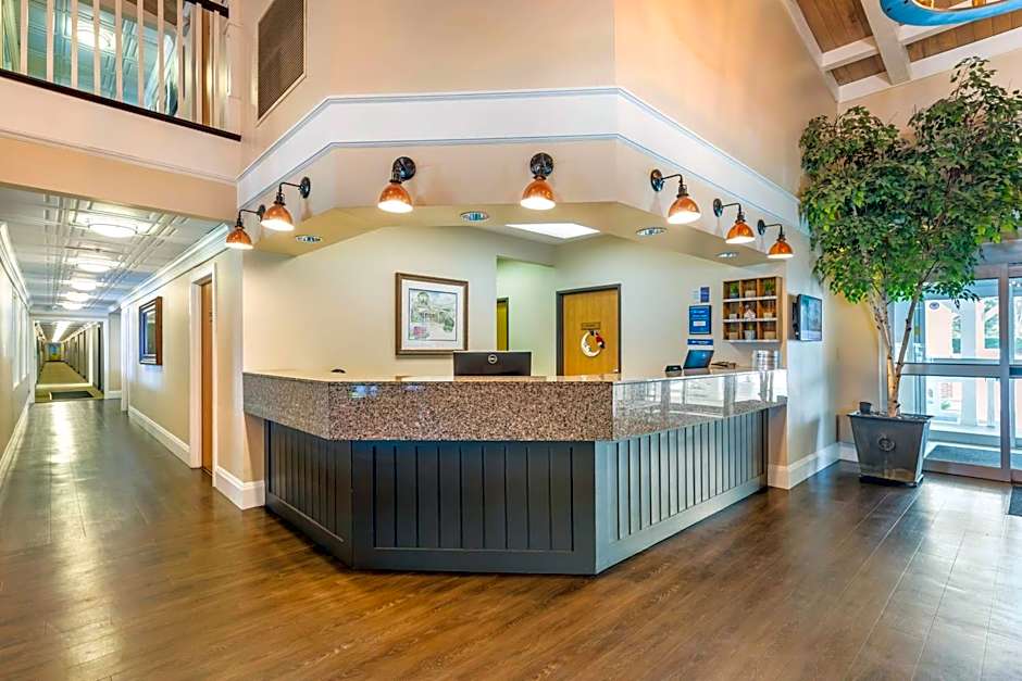 Best Western Plus University Park Inn & Suites