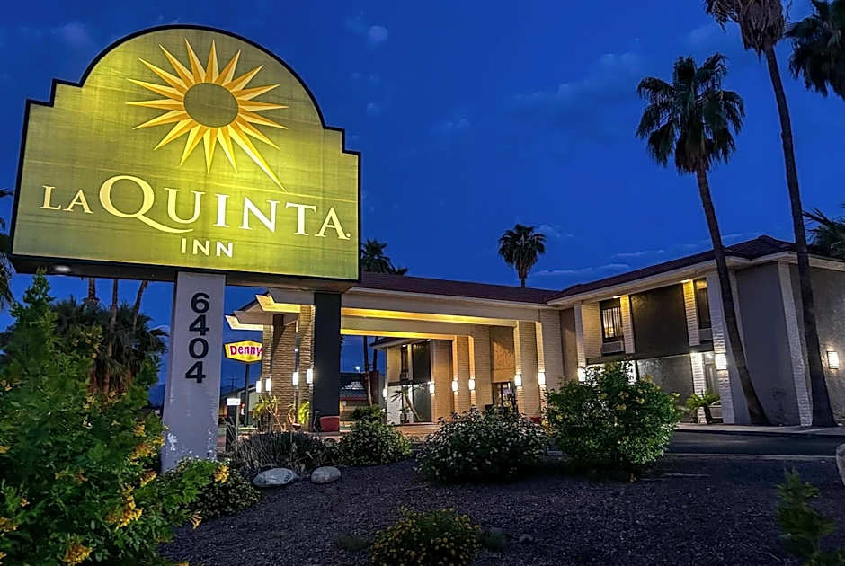 La Quinta Inn & Suites by Wyndham Tucson East