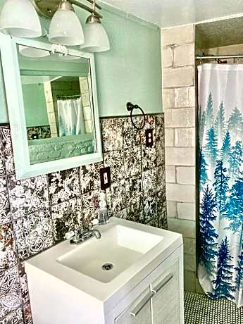 Triple Room with Ensuite Bathroom