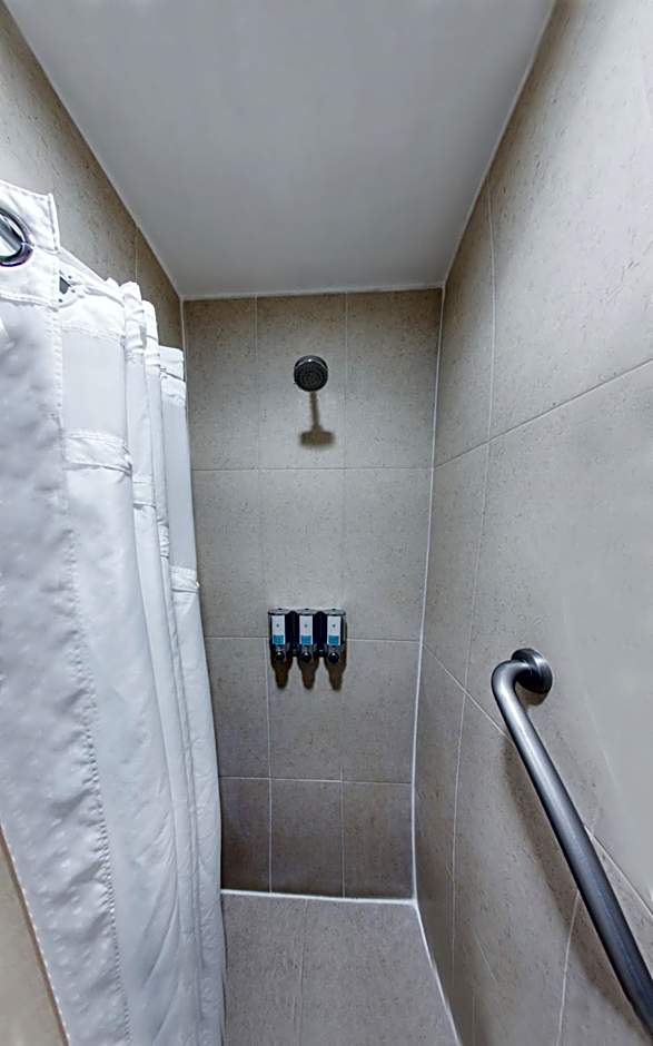 Excellence Express & Suites