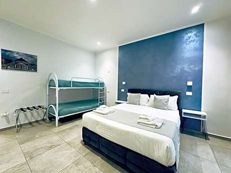 Deluxe Quadruple Room