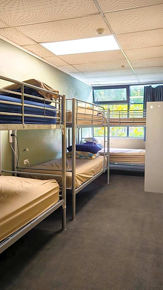 Silverfern Backpackers