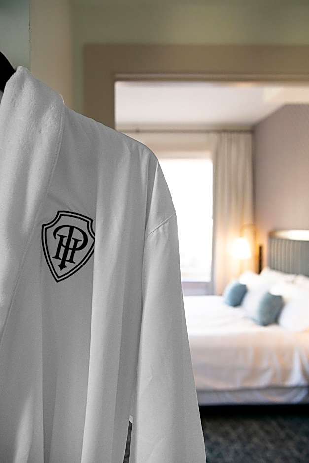Hotel Petersburg, Tapestry Collection By Hilton