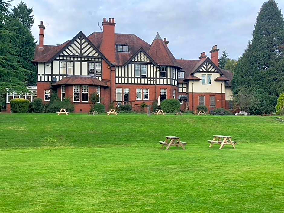 OYO Dunmar House Hotel