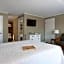 Dockside Guest Quarters