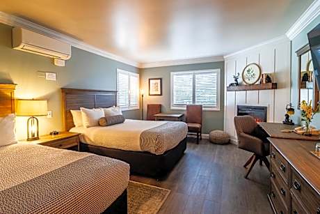 Deluxe Queen Room