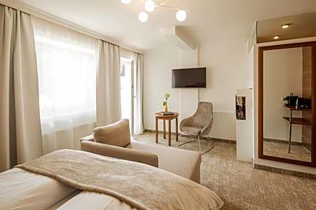 Superior Double Room with Balcony