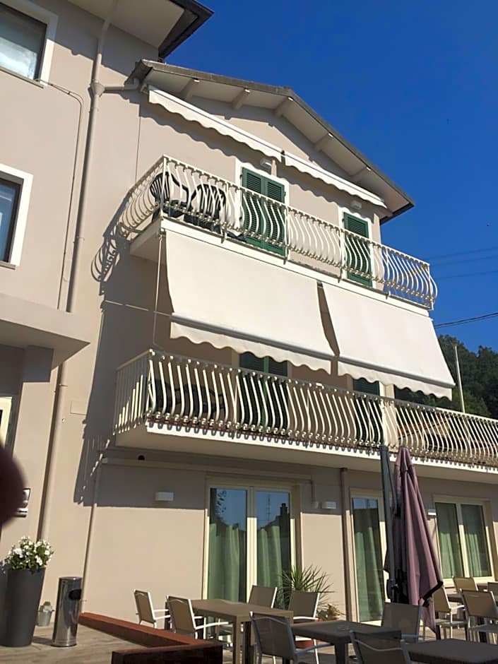 Hotel Monti