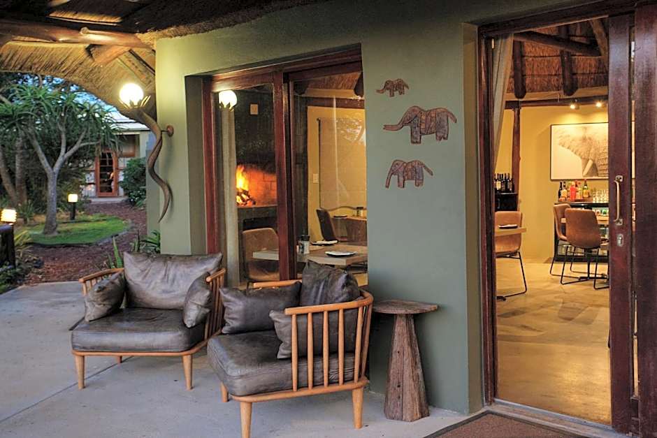 Addo Elephant Safari Lodge - Bellevue Forest Reserve