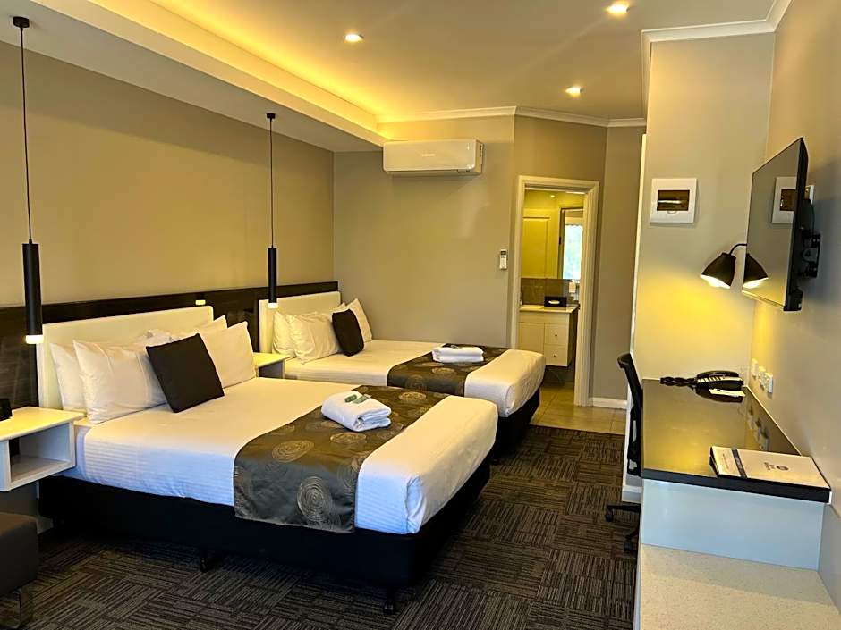 Best Western Airport Motel And Convention Centre