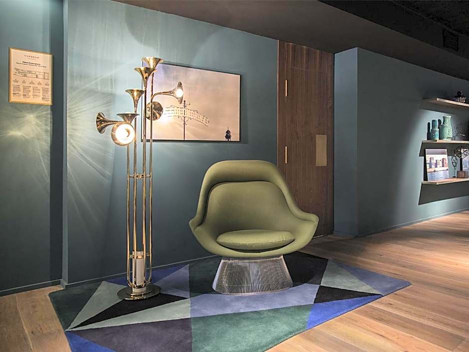 Yurbban Trafalgar Hotel