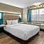 Econo Lodge Inn & Suites Santa Fe South